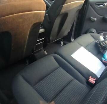 Черный Мерседес Б-класс, объемом двигателя 2.03 л и пробегом 256 тыс. км за 6500 $, фото 13 на Automoto.ua