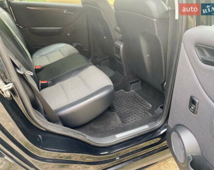 Черный Мерседес Б-класс, объемом двигателя 1.7 л и пробегом 204 тыс. км за 8300 $, фото 16 на Automoto.ua