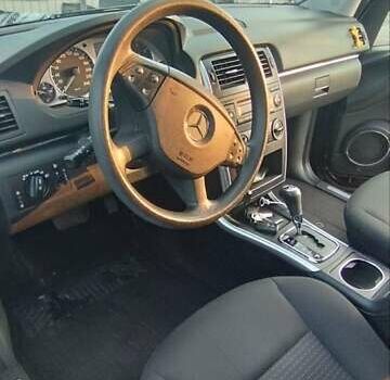 Черный Мерседес Б-класс, объемом двигателя 2.03 л и пробегом 256 тыс. км за 6500 $, фото 10 на Automoto.ua