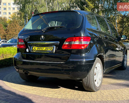 Чорний Мерседес Б-клас, об'ємом двигуна 1.7 л та пробігом 215 тис. км за 7650 $, фото 6 на Automoto.ua