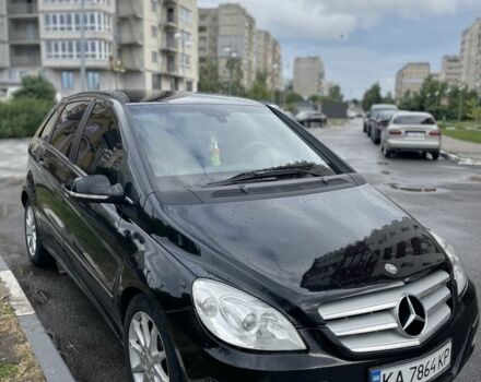 Черный Мерседес Б-класс, объемом двигателя 2 л и пробегом 300 тыс. км за 6500 $, фото 4 на Automoto.ua
