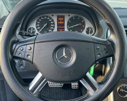 Мерседес Б-клас 2009 у Коломые на Automoto.ua Чорний Мерседес Б-клас, об'ємом двигуна 2 л та пробігом 218 тис. км за 7600 $, фото 11 на Automoto.ua