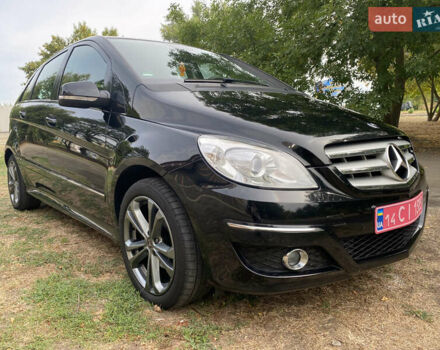 Черный Мерседес Б-класс, объемом двигателя 1.7 л и пробегом 204 тыс. км за 8300 $, фото 27 на Automoto.ua