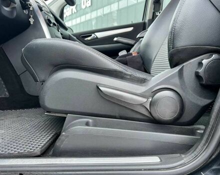 Чорний Мерседес Б-клас, об'ємом двигуна 2.1 л та пробігом 265 тис. км за 6990 $, фото 18 на Automoto.ua