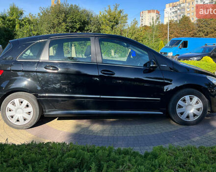 Чорний Мерседес Б-клас, об'ємом двигуна 1.7 л та пробігом 215 тис. км за 7650 $, фото 7 на Automoto.ua