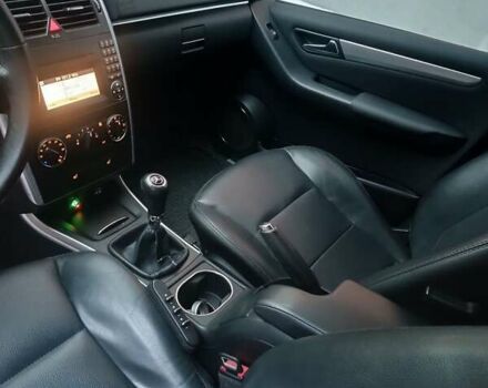 Чорний Мерседес Б-клас, об'ємом двигуна 2 л та пробігом 281 тис. км за 6300 $, фото 16 на Automoto.ua