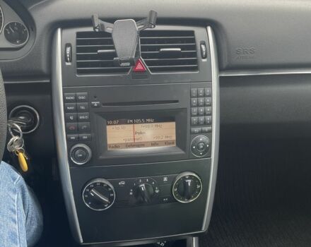 Чорний Мерседес Б-клас, об'ємом двигуна 1.7 л та пробігом 278 тис. км за 7600 $, фото 6 на Automoto.ua