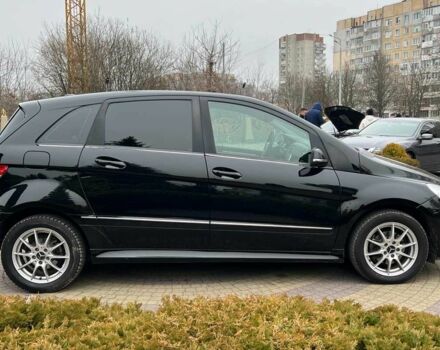 Черный Мерседес Б-класс, объемом двигателя 1.7 л и пробегом 142 тыс. км за 8999 $, фото 7 на Automoto.ua