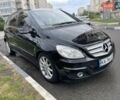 Чорний Мерседес Б-клас, об'ємом двигуна 2 л та пробігом 300 тис. км за 7500 $, фото 2 на Automoto.ua