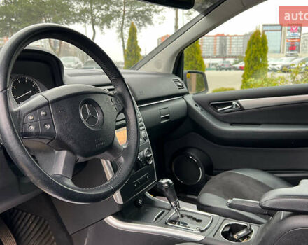 Черный Мерседес Б-класс, объемом двигателя 1.7 л и пробегом 142 тыс. км за 8999 $, фото 9 на Automoto.ua