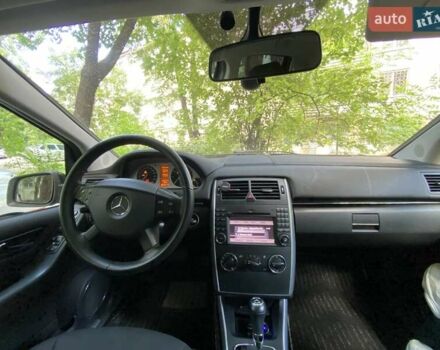 Чорний Мерседес Б-клас, об'ємом двигуна 1.7 л та пробігом 130 тис. км за 7950 $, фото 13 на Automoto.ua