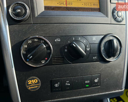 Чорний Мерседес Б-клас, об'ємом двигуна 1.7 л та пробігом 215 тис. км за 7650 $, фото 12 на Automoto.ua