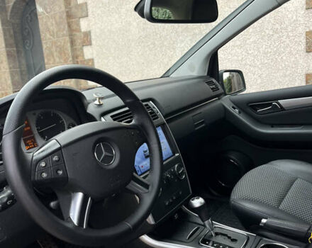 Чорний Мерседес Б-клас, об'ємом двигуна 1.99 л та пробігом 231 тис. км за 8999 $, фото 8 на Automoto.ua