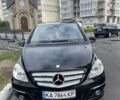 Чорний Мерседес Б-клас, об'ємом двигуна 2 л та пробігом 300 тис. км за 7500 $, фото 1 на Automoto.ua