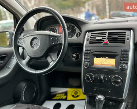 Черный Мерседес Б-класс, объемом двигателя 1.7 л и пробегом 142 тыс. км за 8999 $, фото 17 на Automoto.ua