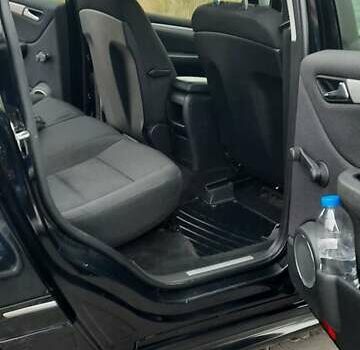 Чорний Мерседес Б-клас, об'ємом двигуна 1.5 л та пробігом 230 тис. км за 7500 $, фото 2 на Automoto.ua