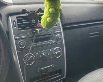 Черный Мерседес Б-класс, объемом двигателя 2 л и пробегом 300 тыс. км за 6500 $, фото 14 на Automoto.ua