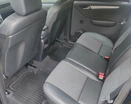 Черный Мерседес Б-класс, объемом двигателя 1.99 л и пробегом 220 тыс. км за 9000 $, фото 11 на Automoto.ua