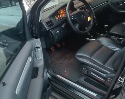 Чорний Мерседес Б-клас, об'ємом двигуна 2 л та пробігом 281 тис. км за 6300 $, фото 8 на Automoto.ua