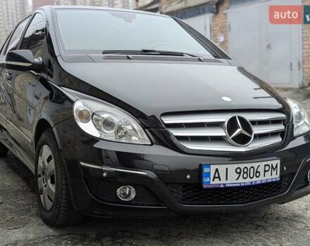 Черный Мерседес Б-класс, объемом двигателя 1.7 л и пробегом 234 тыс. км за 8500 $, фото 2 на Automoto.ua