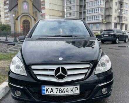 Черный Мерседес Б-класс, объемом двигателя 2 л и пробегом 300 тыс. км за 6500 $, фото 2 на Automoto.ua