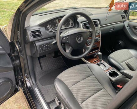 Черный Мерседес Б-класс, объемом двигателя 1.7 л и пробегом 204 тыс. км за 8300 $, фото 21 на Automoto.ua