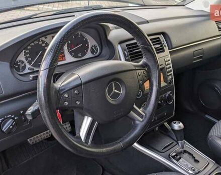 Чорний Мерседес Б-клас, об'ємом двигуна 1.7 л та пробігом 249 тис. км за 8500 $, фото 12 на Automoto.ua