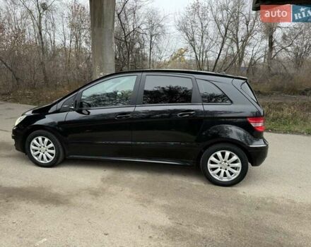 Чорний Мерседес Б-клас, об'ємом двигуна 1.7 л та пробігом 76 тис. км за 7599 $, фото 9 на Automoto.ua