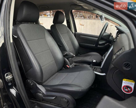 Мерседес Б-класс 2010 в Киеве на Automoto.ua Черный Мерседес Б-класс, объемом двигателя 1.7 л и пробегом 85 тыс. км за 9190 $, фото 12 на Automoto.ua