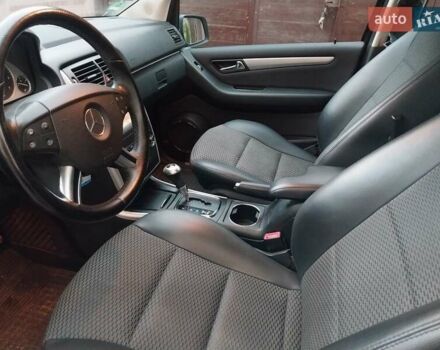 Мерседес Б-класс 2010 в Ходорів на Automoto.ua Черный Мерседес Б-класс, объемом двигателя 2.03 л и пробегом 182 тыс. км за 7700 $, фото 29 на Automoto.ua