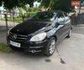 Черный Мерседес Б-класс, объемом двигателя 1.7 л и пробегом 150 тыс. км за 8000 $, фото 1 на Automoto.ua