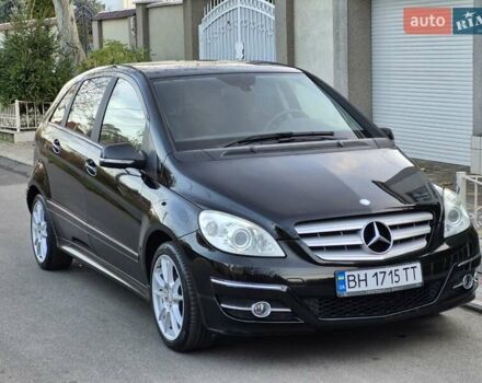 Черный Мерседес Б-класс, объемом двигателя 1.8 л и пробегом 70 тыс. км за 7999 $, фото 9 на Automoto.ua