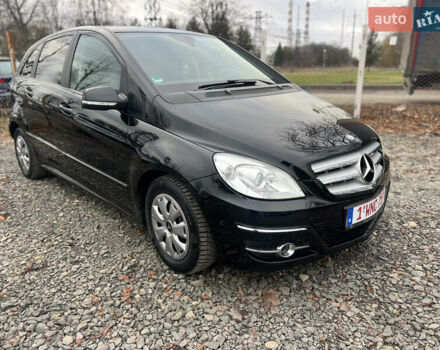 Чорний Мерседес Б-клас, об'ємом двигуна 1.7 л та пробігом 210 тис. км за 8200 $, фото 6 на Automoto.ua