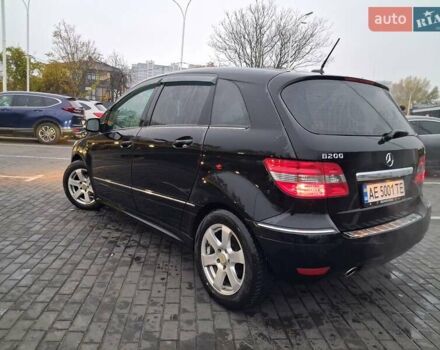 Чорний Мерседес Б-клас, об'ємом двигуна 1.7 л та пробігом 70 тис. км за 7300 $, фото 1 на Automoto.ua