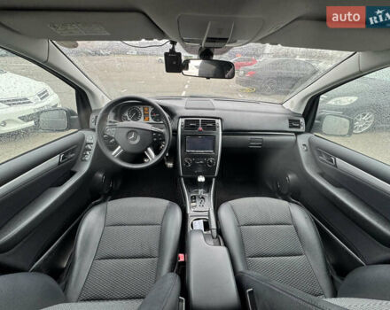 Черный Мерседес Б-класс, объемом двигателя 1.7 л и пробегом 47 тыс. км за 8900 $, фото 19 на Automoto.ua