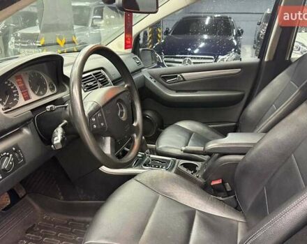 Черный Мерседес Б-класс, объемом двигателя 2.03 л и пробегом 280 тыс. км за 6700 $, фото 7 на Automoto.ua