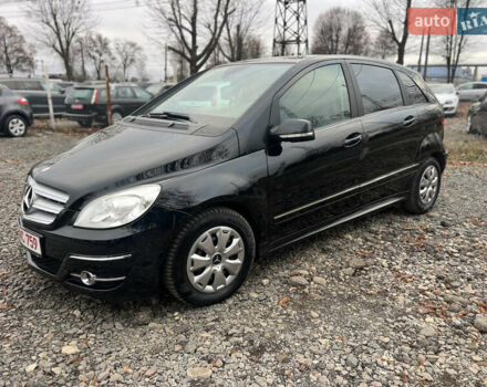 Чорний Мерседес Б-клас, об'ємом двигуна 1.7 л та пробігом 210 тис. км за 8200 $, фото 1 на Automoto.ua