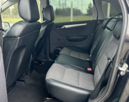 Чорний Мерседес Б-клас, об'ємом двигуна 1.7 л та пробігом 210 тис. км за 8200 $, фото 54 на Automoto.ua