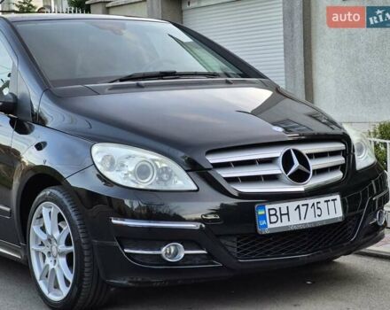 Черный Мерседес Б-класс, объемом двигателя 1.8 л и пробегом 70 тыс. км за 7999 $, фото 7 на Automoto.ua