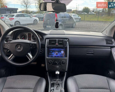 Мерседес Б-класс 2010 в Киеве на Automoto.ua Черный Мерседес Б-класс, объемом двигателя 1.7 л и пробегом 85 тыс. км за 9190 $, фото 13 на Automoto.ua
