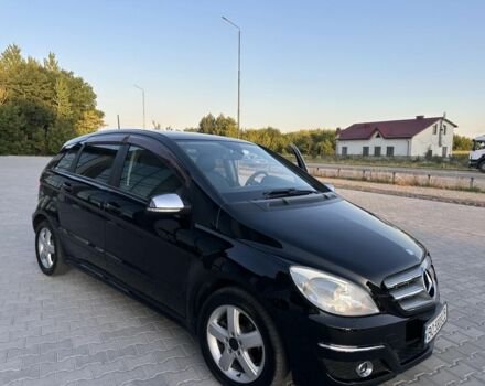 Чорний Мерседес Б-клас, об'ємом двигуна 1.7 л та пробігом 3 тис. км за 8000 $, фото 3 на Automoto.ua