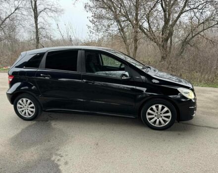 Черный Мерседес Б-класс, объемом двигателя 1.7 л и пробегом 77 тыс. км за 7600 $, фото 4 на Automoto.ua