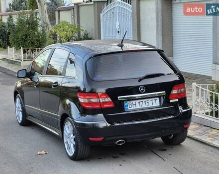 Черный Мерседес Б-класс, объемом двигателя 1.8 л и пробегом 70 тыс. км за 7999 $, фото 5 на Automoto.ua
