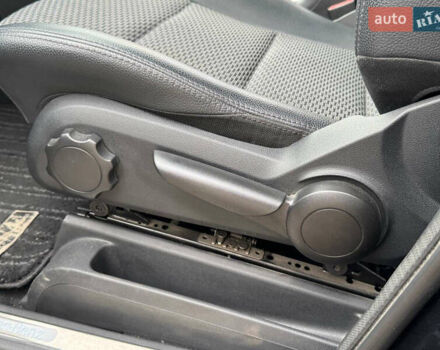 Мерседес Б-класс 2010 в Киеве на Automoto.ua Черный Мерседес Б-класс, объемом двигателя 1.7 л и пробегом 85 тыс. км за 9190 $, фото 15 на Automoto.ua