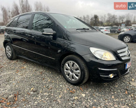 Чорний Мерседес Б-клас, об'ємом двигуна 1.7 л та пробігом 210 тис. км за 8200 $, фото 22 на Automoto.ua