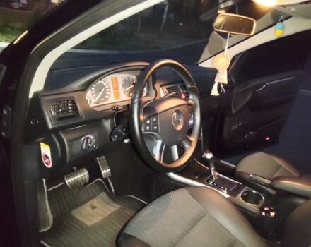 Черный Мерседес Б-класс, объемом двигателя 1.7 л и пробегом 150 тыс. км за 8000 $, фото 16 на Automoto.ua