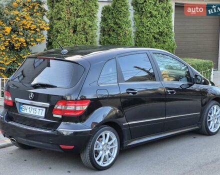 Черный Мерседес Б-класс, объемом двигателя 1.8 л и пробегом 70 тыс. км за 7999 $, фото 10 на Automoto.ua