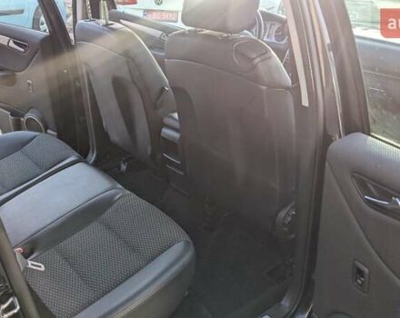 Чорний Мерседес Б-клас, об'ємом двигуна 1.7 л та пробігом 249 тис. км за 8500 $, фото 21 на Automoto.ua