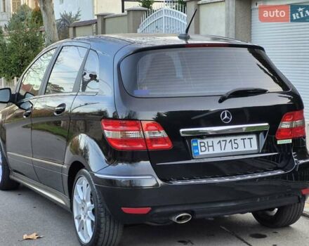 Черный Мерседес Б-класс, объемом двигателя 1.8 л и пробегом 70 тыс. км за 7999 $, фото 4 на Automoto.ua