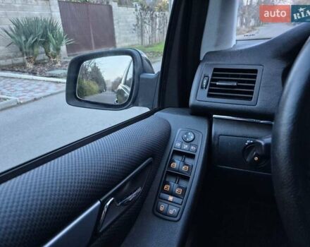 Черный Мерседес Б-класс, объемом двигателя 1.8 л и пробегом 70 тыс. км за 7999 $, фото 43 на Automoto.ua